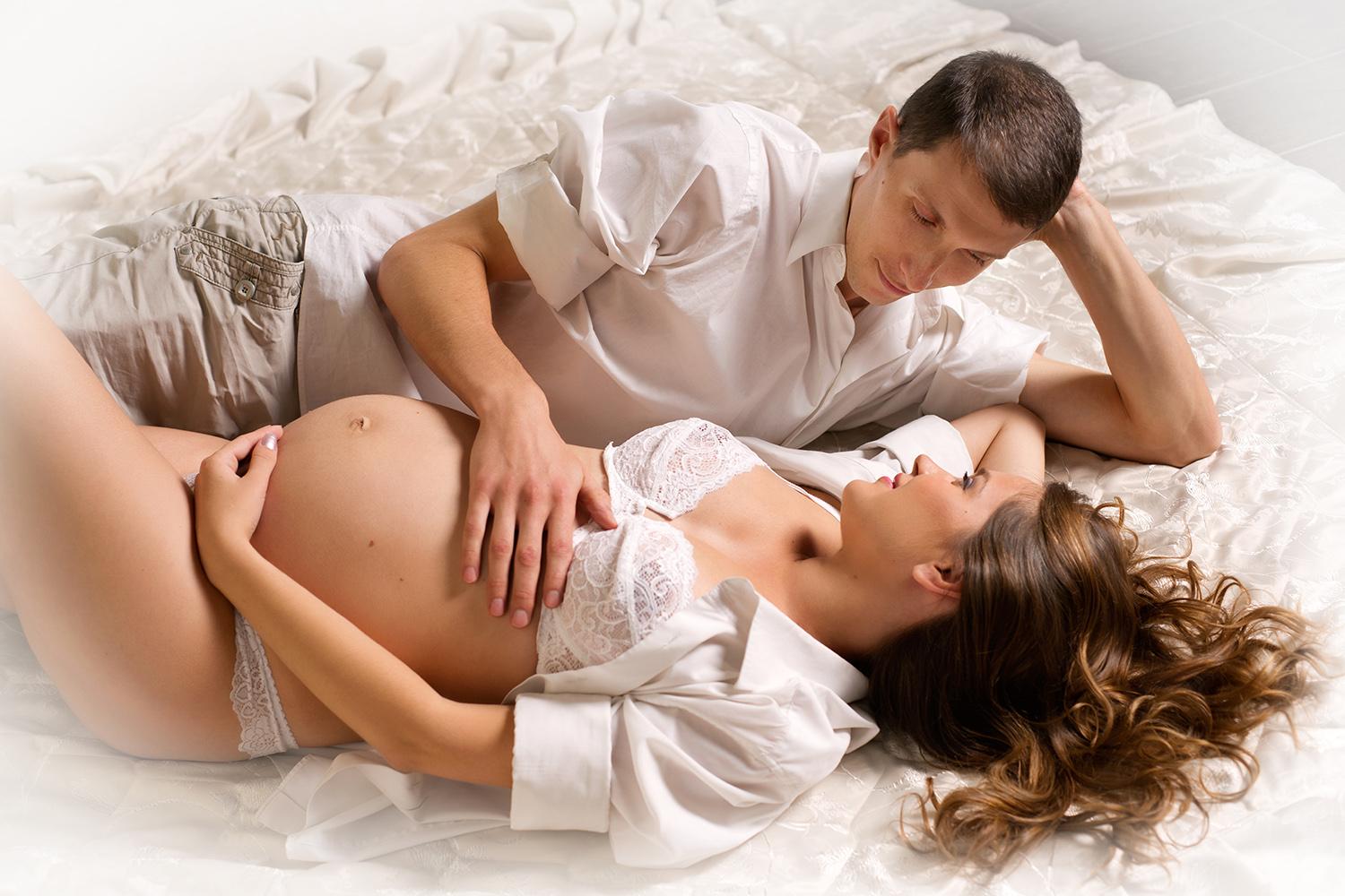 Какими позами можно заниматься сексом при беременности