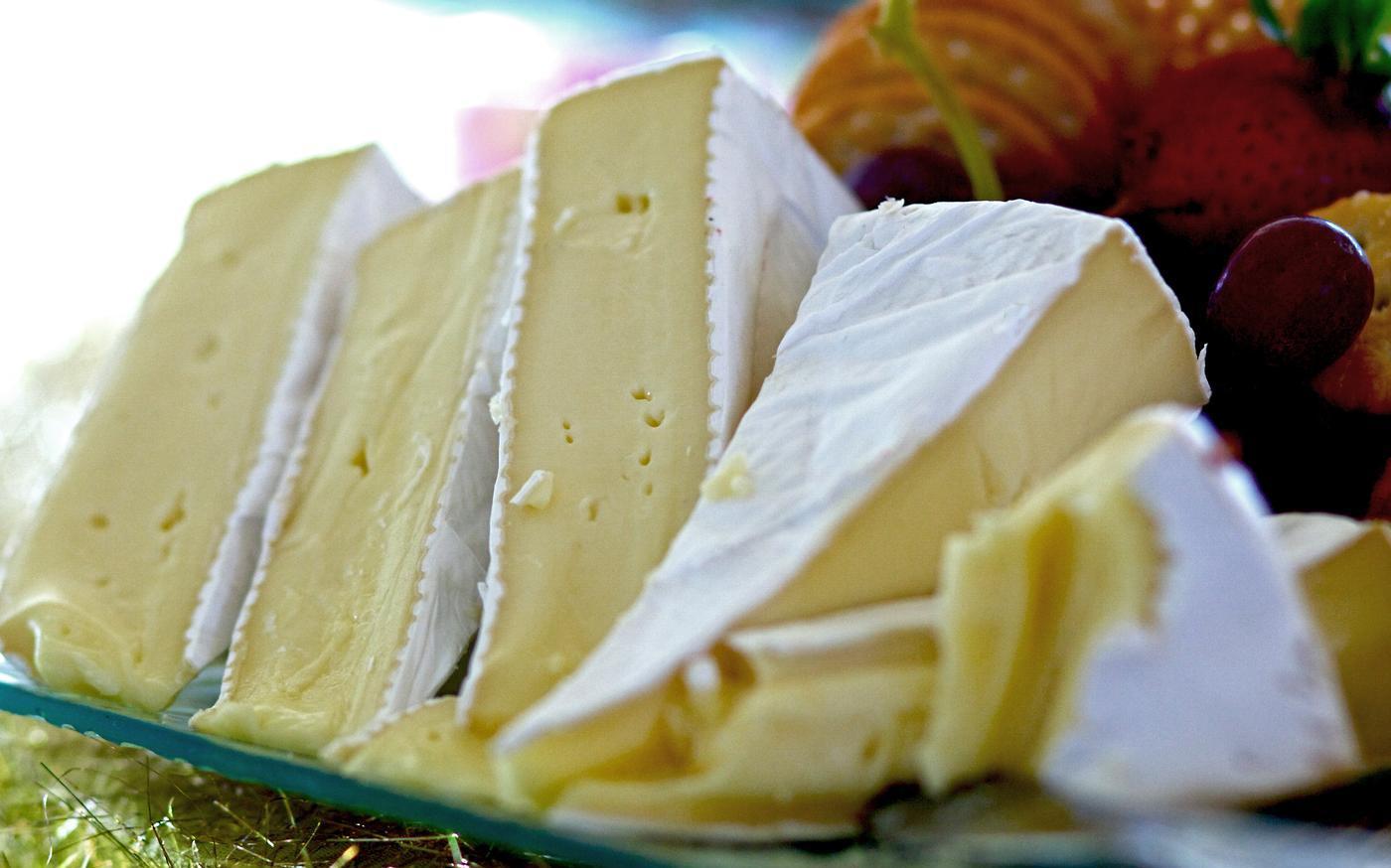 Бри. Сыр Бри. Сыр Brie. Французский сыр Бри. Сыр Brie Франция.